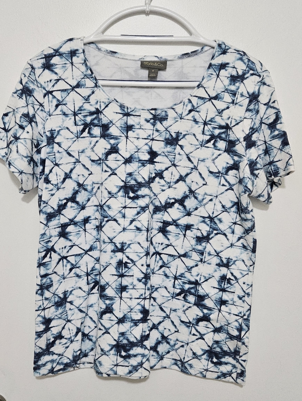 Style & Co.‎ White and Blue Short-Sleeve Scoop Neck Tie-Dye Top Size Medium